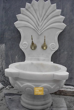 Patterned Fountain with Fountain