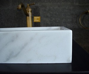 Umywalka z białego marmuru - standard