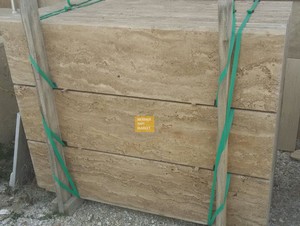 Noce Travertin Trappe - Riser inkluderet
