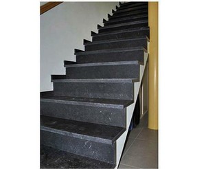 Basalt Stone Stair - Riser inkluderet - Patineret