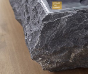 Basalt Hideung Di luar tilelep